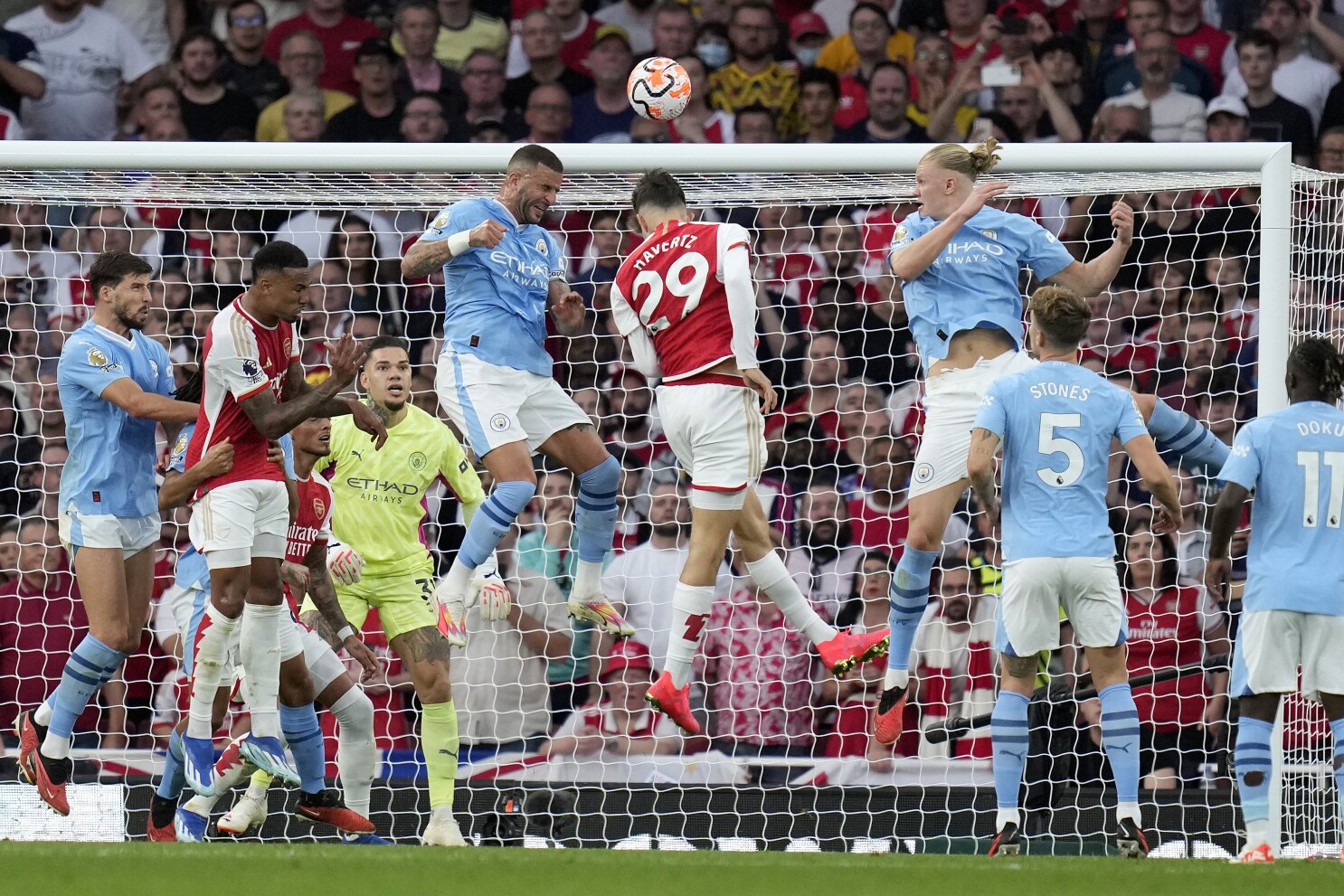 Có niềm vui nào bằng niềm vui thắng Man City